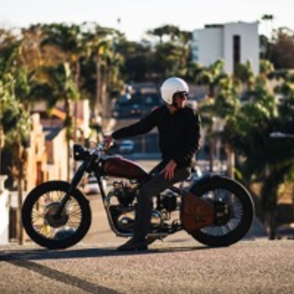 Iron and Resin Button Up - Picture 2 of 6